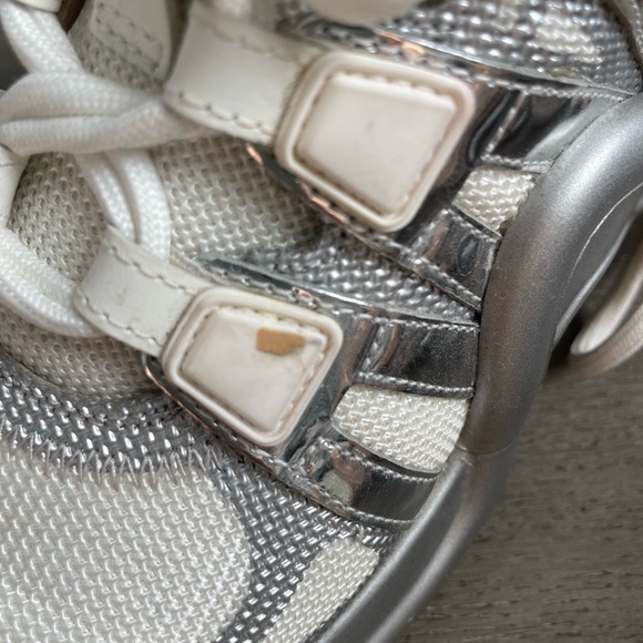 LOUIS VUITTON Metallic Archlight Chunky Sneakers, size 36 - Picture 8 of 11